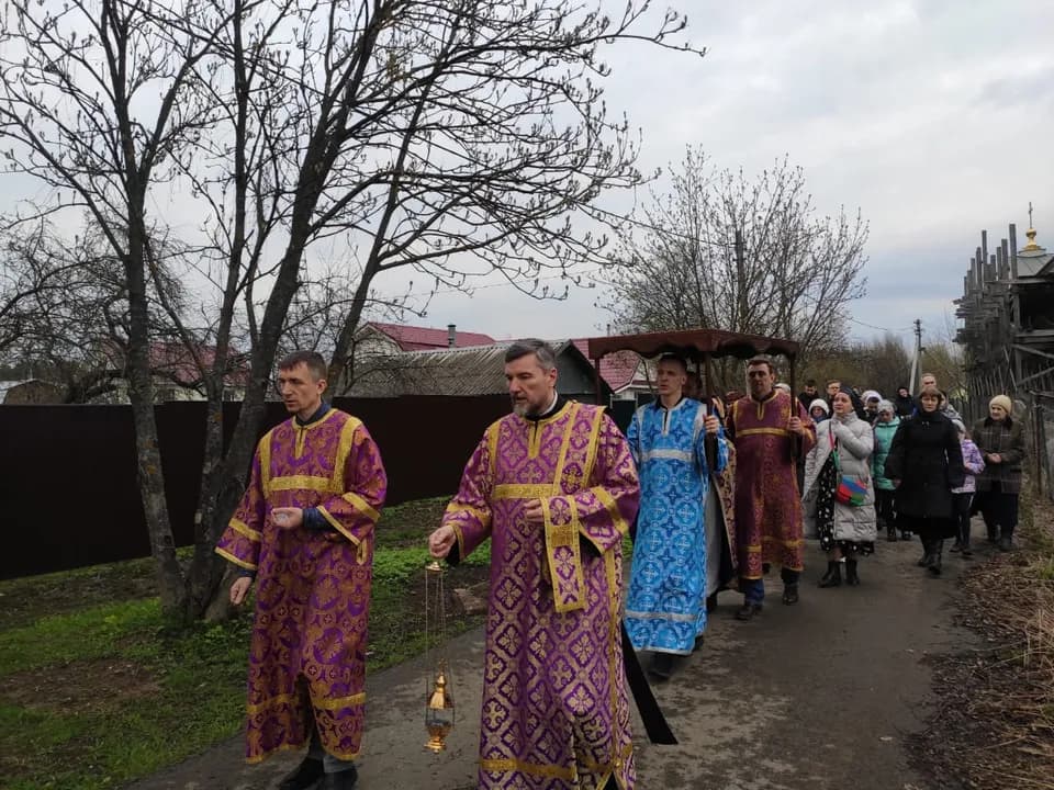 Все в страхе замерло вокруг
