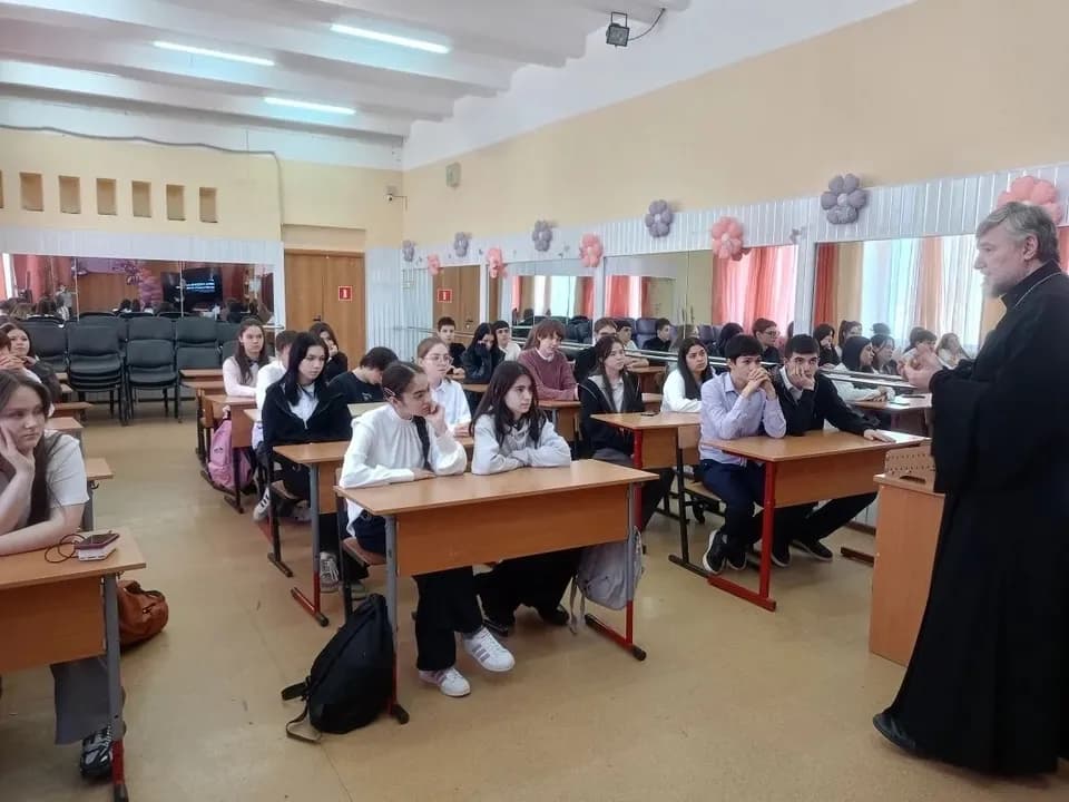 В четверг, 19 марта, прошла очередная встреча духовенства нашего храма с учениками…