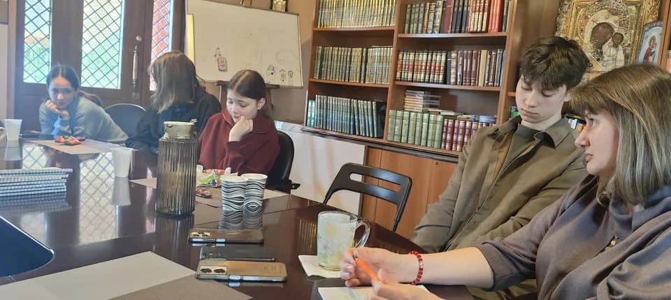 В неделю Антипасхи прошла очередная встреча молодёжной группы "ПроСвет" нашего храма