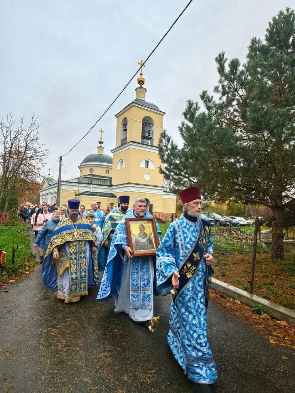 14 октября, в день Покрова Пресвятой Богородицы Божественную литургию и праздничный…